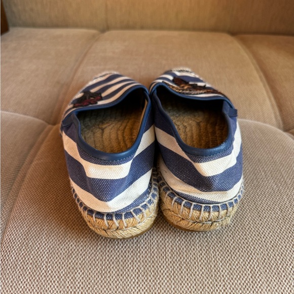 GUCCI Striped Espadrilles with Embroidered Bee and Flower - Picture 4 of 6